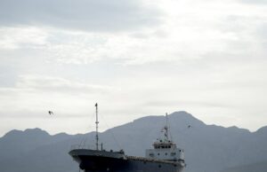 Militares dos EUA ameaçam bloquear todos os portos iranianos a partir de segunda-feira Militares dos EUA ameaçam bloquear todos os portos iranianos a partir de segunda-feira