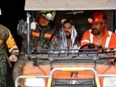Mineiro resgatado vivo após passar quase 2 semanas preso no subsolo em área inundada Mineiro resgatado vivo após passar quase 2 semanas preso no subsolo em área inundada