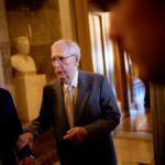 Mitch McConnell se posiciona contra Donald Trump