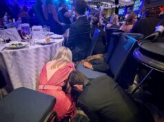 Momen Detik-detik Donald Trump Dievakuasi Agen Rahasia Usai Terdengar Suara Ledakan di Gedung Putih Momen Detik-detik Donald Trump Dievakuasi Agen Rahasia Usai Terdengar Suara Ledakan di Gedung Putih