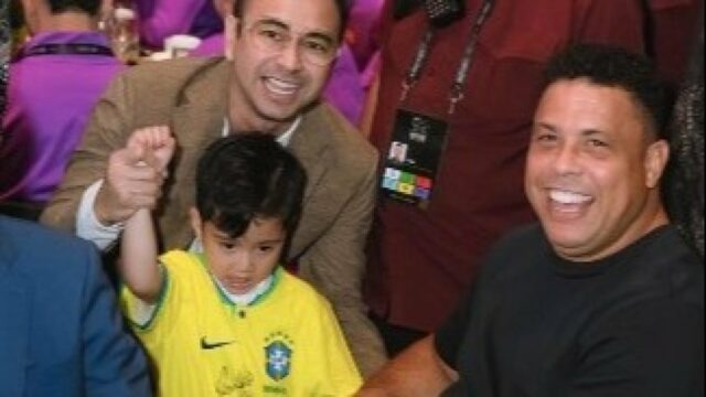 Momen Rayyanza Anak Raffi Ahmad Dapat Tanda Tangan de Ronaldo
