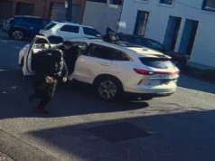 Moradores ficam ‘traumatizados’ após jovens mascarados realizarem ataque durante o dia Briga em Porto Melbourne