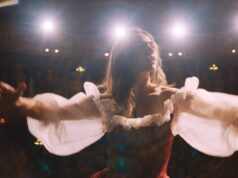 ‘Mozart Mozart’, uma versão glam rock do gênio e de sua irmã talvez mais talentosa, fecha os primeiros negócios de vendas (EXCLUSIVO) 'Mozart Mozart', uma versão glam rock do gênio e de sua irmã talvez mais talentosa, fecha os primeiros negócios de vendas (EXCLUSIVO)