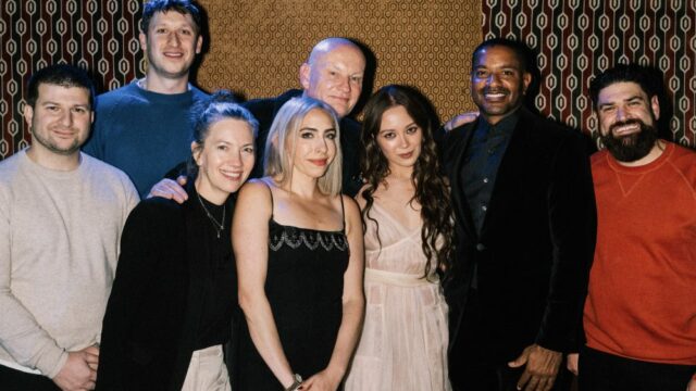 Mudanças na indústria musical: Laufey se renova com a Warner Chappell e receberá o prêmio Creative Voice da ASCAP; Miles Gersh é promovido a vice-presidente executivo da Warner Records
