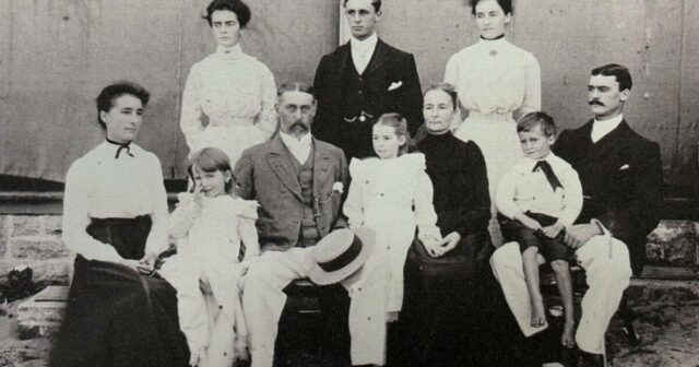 Muitas famílias sacrificaram vários membros para servir ao rei e ao país
