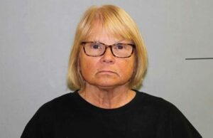 Mulher do Arizona acusada de assassinar seu recém-nascido em um caso arquivado de 45 anos: ‘Talvez tenha sido eu’ Nancy Jean Trottier foi presa em 7 de abril por supostamente assassinar seu recém-nascido décadas depois que o bebê foi encontrado morto em um acampamento universitário em Dakota do Norte.