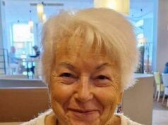 Mulher francesa mudou-se para os EUA aos 85 anos para se casar com o namorado do Exército – apenas para acabar arrancada da cama em camisola e atirada sob custódia do ICE graças ao seu intrigante enteado Marie-Therese Helene Claire Ross-Mahé, 86, foi deportada na quinta-feira depois de passar mais de duas semanas em um centro de detenção do ICE