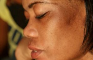 Mulher haitiana julgada pela Bíblia em vez da lei Foco do documentário ‘Jó 1:21’, vencedor do prêmio Visions du Réel Mulher haitiana julgada pela Bíblia em vez da lei Foco do documentário 'Jó 1:21', vencedor do prêmio Visions du Réel