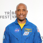 Não-americanos ficam perplexos com detalhes ‘estranhos’ sobre a tripulação do Artemis II