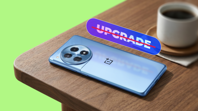 Não atualizei meu telefone este ano e não sinto que Google Pixel 2 XL com um gato preto na tela inicial