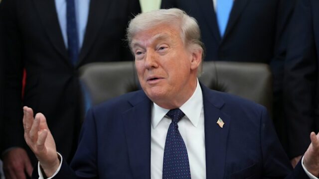 Trump disse que estava preparado para esperar pelo “melhor acordo” para encerrar a guerra de dois meses.