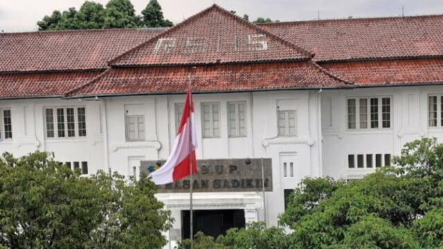 Nasib Perawat RSHS Bandung yang Buat Hampir Bayi Tertukar: Diberi Nasib Perawat RSHS Bandung yang Buat Hampir Bayi Tertukar: Diberi SP 1 e Dipindah ke Bagian yang Tidak Layani Pasien