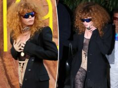 Natasha Lyonne foi escoltada para fora do voo da Delta depois de parecer ‘fora de si’ após a estreia da 3ª temporada de ‘Euphoria’ da HBO em Los Angeles Natasha Lyonne foi escoltada para fora do voo da Delta depois de parecer 'fora de si' após a estreia da 3ª temporada de 'Euphoria' da HBO em Los Angeles