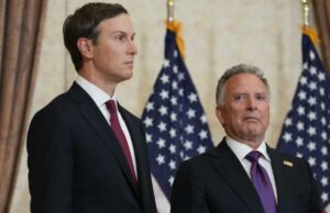 Negociadores dos EUA vão ao Paquistão no sábado para negociações com o Irã, confirma a Casa Branca Jared Kushner e Steve Witkoff ouvindo durante uma entrevista coletiva com o vice-presidente dos EUA.