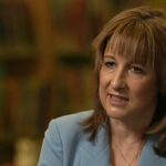 Rachel Reeves sugeriu que o imposto sobre o combustível não será reduzido para ajudar motoristas desesperados - já que ela insistiu que os resgates de energia não irão para os 'ricos'