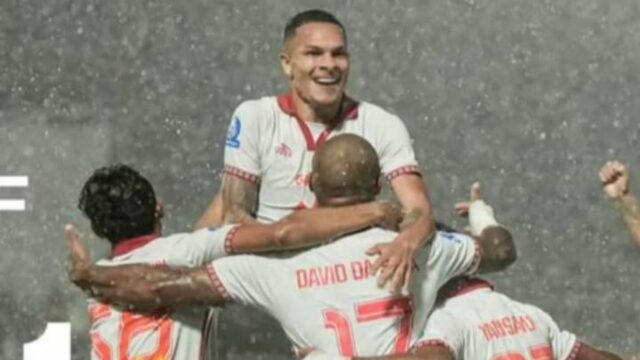 Ngeri, Malut United Bantai PSBS 7-0
