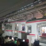 Ngeri! Penampakan KA Jarak Jauh Tabrak KRL em Bekasi Hingga Tembus Gerbong