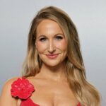 Tudo o que Nikki Glaser brincou na indústria da beleza e da moda