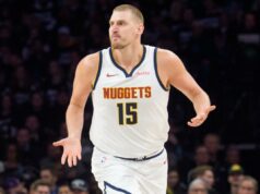 Nikola Jokic pensou que alguém ‘roubou’ sua cueca após a derrota do Nuggets para o Timberwolves Nikola Jokic (15) do Denver Nuggets reagindo a uma jogada contra o Minnesota Timberwolves.