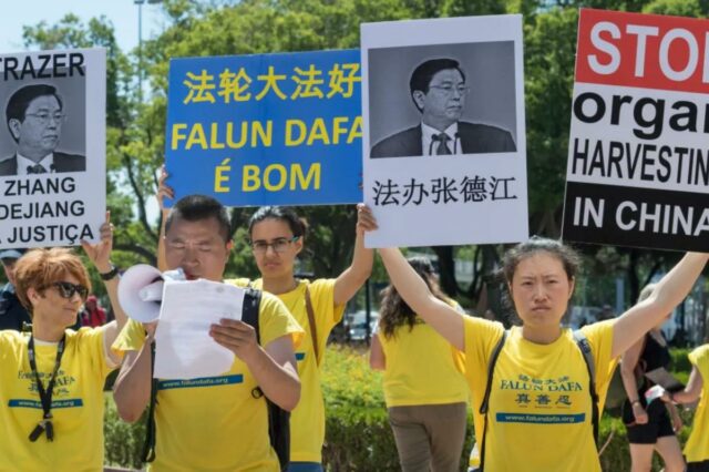 Novo livro afirma que a China está extraindo órgãos de Novo livro afirma que a China está extraindo órgãos de prisioneiros e vendendo-os a estrangeiros