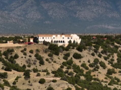 Novo visual do Rancho Zorro de Jeffrey Epstein Yahoo news home