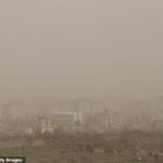 Um espesso tapete de poeira do Saara assentou na ilha de Chipre, depois de ter sido soprado através do Mediterrâneo a partir do norte da África