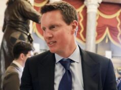 O CEO da Paramount, David Ellison, não comparecerá à audiência do Senado sobre o acordo WBD devido ao funeral da família O CEO da Paramount, David Ellison, não comparecerá à audiência do Senado sobre o acordo WBD devido ao funeral da família