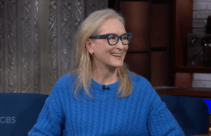 O Diabo Veste Cerulean: Meryl Streep acena para seu monólogo icônico em Custom J. Crew Suéter Cerulean Blue J. Crew de Meryl Streep: compre online