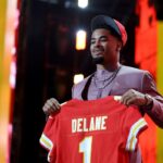 O GM do Chiefs, Brett Veach, explica por que eles negociaram para o draft de Mansoor Delane