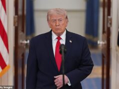 O Irã ameaça Trump com retaliações “devastadoras e generalizadas” após sua promessa repleta de palavrões de atingir as usinas de energia do país O Irã ameaçou Donald Trump (FOTO) com retaliações ‘devastadoras e generalizadas’