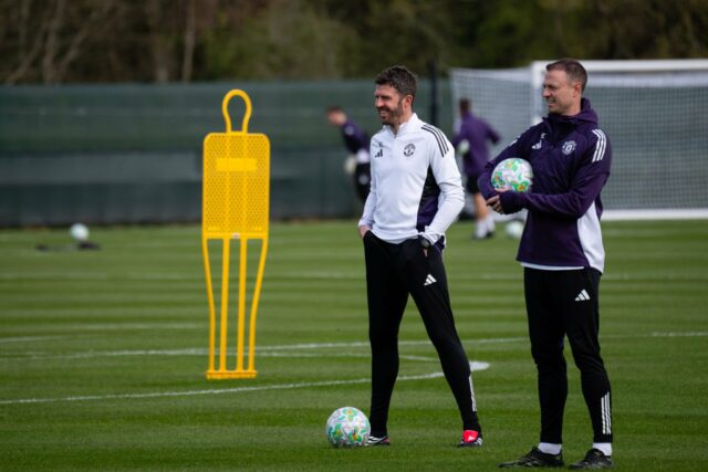O Man Utd está lançando suavemente sua decisão sobre Michael Carrick com o que tem feito na Irlanda
