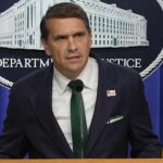 O procurador-geral Todd Blanche confirmou que o Serviço Secreto disparou cinco tiros contra Cole Tomas Allen, mas errou