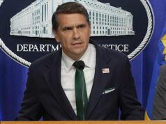 O Serviço Secreto disparou CINCO tiros contra o suposto assassino de Trump a centímetros da multidão aglomerada – e pode ter atingido um dos seus O procurador-geral Todd Blanche confirmou que o Serviço Secreto disparou cinco tiros contra Cole Tomas Allen, mas errou