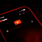 Captura de tela de uma página inicial do YouTube em branco