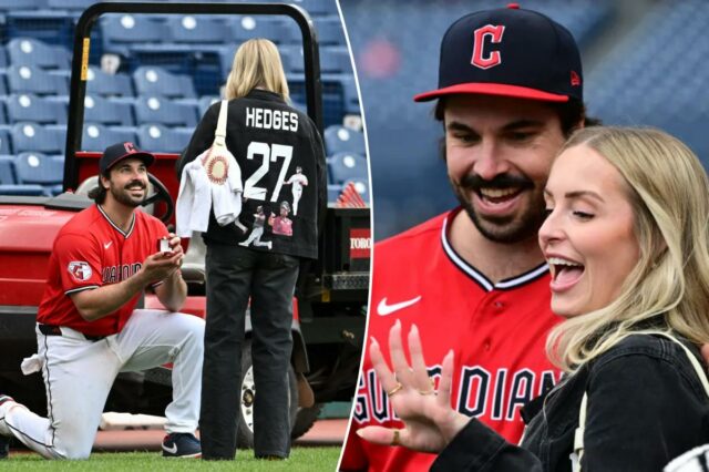 O apanhador dos Guardians, Austin Hedges, pede namorada em casamento em campo após a vitória
