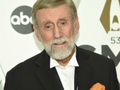 O astro country Ray Stevens está se recuperando depois de quebrar o pescoço em uma queda O astro country Ray Stevens está se recuperando depois de quebrar o pescoço em uma queda