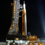 O astronauta da Agência Espacial Canadense, Jeremy Hansen, está orbitando a Lua. Dê uma olhada dentro da cápsula