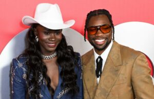 O atleta olímpico Noah Lyles recebeu reação negativa pela forma como reagiu ao vestido de noiva de sua esposa Junelle Bromfield. Ela acabou de responder O atleta olímpico Noah Lyles recebeu reação negativa pela forma como reagiu ao vestido de noiva de sua esposa Junelle Bromfield. Ela acabou de responder