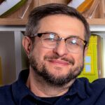 O ator de 'Bob's Burgers', Eugene Mirman, saiu de um acidente de fogo e foi hospitalizado