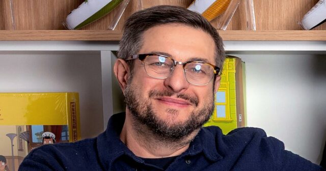 O ator de 'Bob's Burgers', Eugene Mirman, saiu de um acidente de fogo e foi hospitalizado
