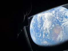 O banheiro Artemis II funciona novamente enquanto os astronautas aceleram em direção à lua Os astronautas Artemis II, a partir da esquerda, Reid Wiseman, Jeremy Hansen, Christina Koch e Victor Glover se reúnem para uma entrevista a caminho da lua.