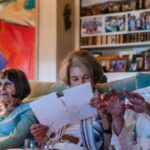 O 'bebê do grupo' tem 83 anos: como um clube do livro Pacific Palisades permanece inquebrável