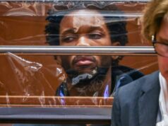 O celular de D4vd continha ‘pornografia infantil’, diz o promotor no caso de assassinato de Los Angeles O celular de D4vd continha 'pornografia infantil', diz o promotor no caso de assassinato de Los Angeles