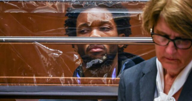 O celular de D4vd continha 'pornografia infantil', diz o promotor no caso de assassinato de Los Angeles
