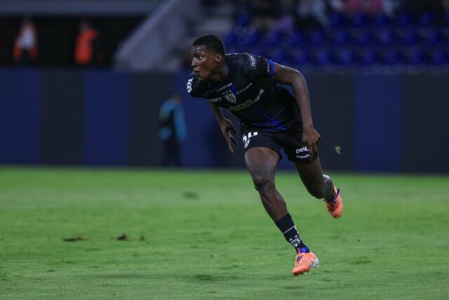 O chefe do Independiente agora comenta sobre Juan Angulo ao O chefe do Independiente agora comenta sobre Juan Angulo ao Man Utd em meio a links: 'Esperemos...'