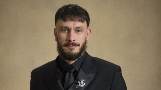 O criador/estrela de 'Half Man', Richard Gadd, fala sobre sua transformação física, levando uma batida depois de sua série consecutiva e sua versão quente de atum e manteiga de amendoim
