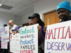 O deputado Pressley pede extensão do TPS haitiano para ‘proteger os trabalhadores que fazem as comunidades se sentirem em casa’ O deputado Pressley pede extensão do TPS haitiano para 'proteger os trabalhadores que fazem as comunidades se sentirem em casa'