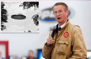 O deputado do Tennessee, Tim Burchett, diz que viu fotos de OVNIs, vídeos que ‘desafiam’ a lógica O deputado do Tennessee, Tim Burchett, diz que viu fotos de OVNIs, vídeos que 'desafiam' a lógica