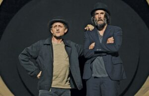 O desenhista de produção de ‘Esperando Godot’ sobre como uma viagem de metrô inspirou o cenário semelhante a um túnel O desenhista de produção de 'Esperando Godot' sobre como uma viagem de metrô inspirou o cenário semelhante a um túnel