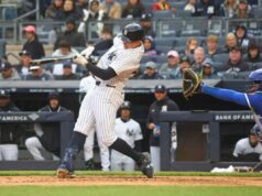 O escaldante Ben Rice continua a impressionar em raras chances como rebatedor inicial dos Yankees Ben Rice (22) home run durante o segundo turno, quando o New York Yankees jogou contra o Kansas City Royals no domingo, 19 de abril de 2026, no Yankee Stadium, no Bronx, NY.